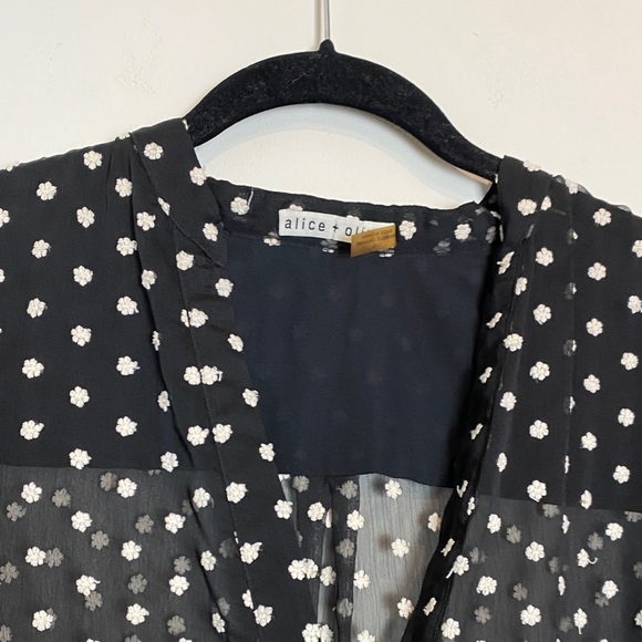 Alice + Olivia Sheer Sheila Black w/ Ivory Embroidered Flowers Top Size L - Picture 4 of 7